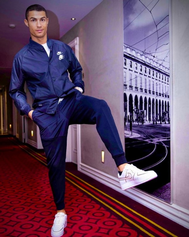 3. Christiano Ronaldo - 889.000 Dolar