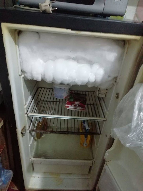 3. "В каком состоянии оставили холодильник жильцы в моей новой квартире".