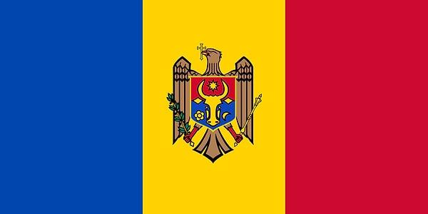 3. Dünyada iki farklı yüzü olan yalnızca 3 ülke bayrağı bulunuyor: Moldova, Paraguay ve Suudi Arabistan.