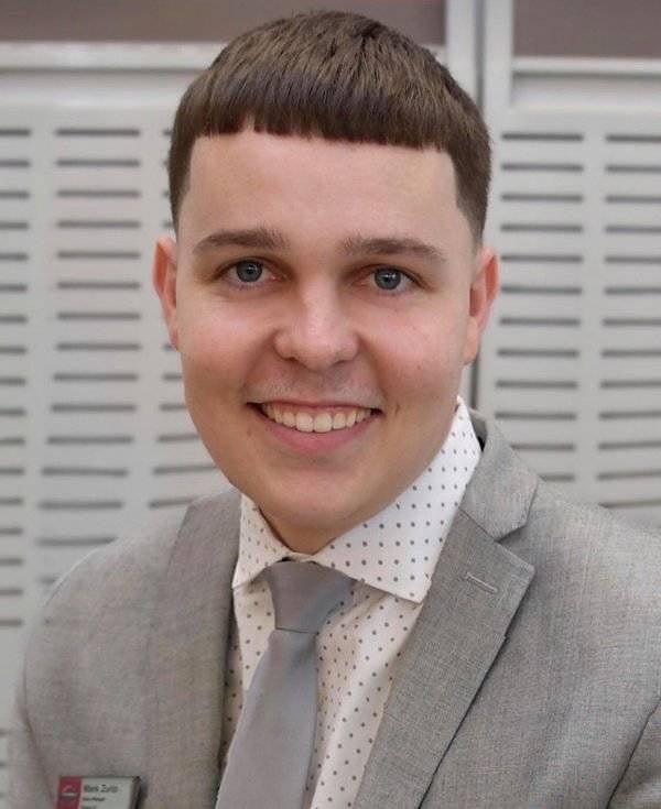 3. Кого-то нам это напоминает....Ах, ну конечно! Джим Керри из "Тупой и еще тупее"!