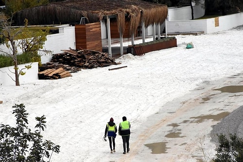 Maldivler Görüntüsü Vermek İçinmiş! Muğla Bodrum'da Plaja Dökülen Kuvars Tozu Kaldırılıyor