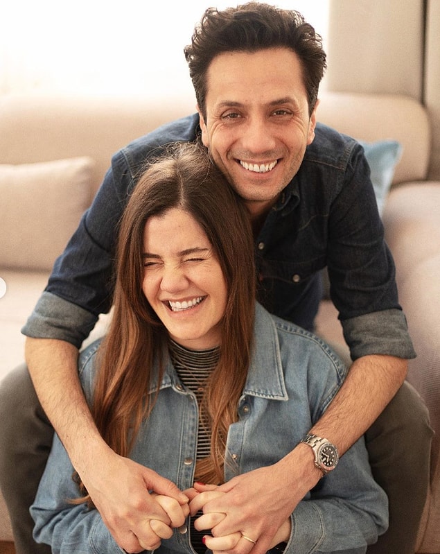 11. Derya Baykal ve Ferhan Şensoy'un kızı Müjgan Ferhan Şensoy sosyal medya hesabından bebek beklediklerini paylaştı!