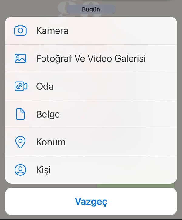 Apple ürünlerinde ne yazık ki belge seçtiğiniz zaman eğer fotoğraflarınız iCloud Drive'da değilse ne yazık ki gönderemiyorsunuz.