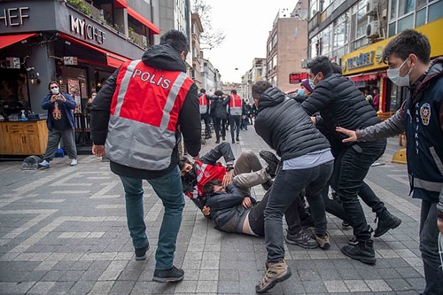 AFP Foto Muhabiri Bülent Kılıç'ın Objektifinden... Kadıköy'de Boğaziçililere Gözaltı ????