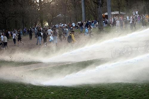 Belçika'da '1 Nisan Şakası' Kontrolden Çıktı, Parkta Toplanan Binlerce Kişiye Polis Müdahale Etti