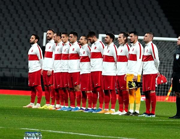Hollanda ve Norveç'i mağlup eden A Milli Takım'a, Türkiye Futbol Federasyonu maç başı 100’er bin Euro (960 bin TL) prim verdi.