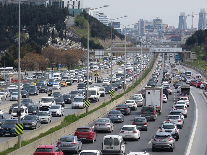 Kısıtlama Öncesi İstanbul Trafiği Yine Felç!