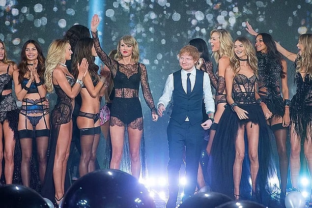 Kendisi o kadar başarılı ki Victoria's Secret şovunda bile sahne almıştı.