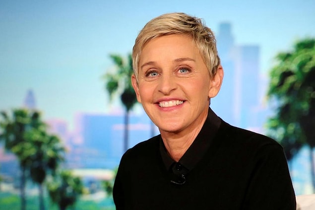 3. Phoebe rolü önce Ellen De Generes'e teklif edilmiş ama Ellen kabul etmemiş.