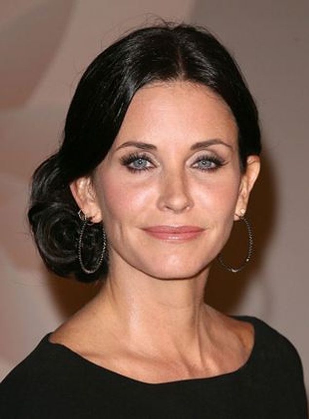 6. Rachel Green'i Courteney Cox canlandıracaktı.