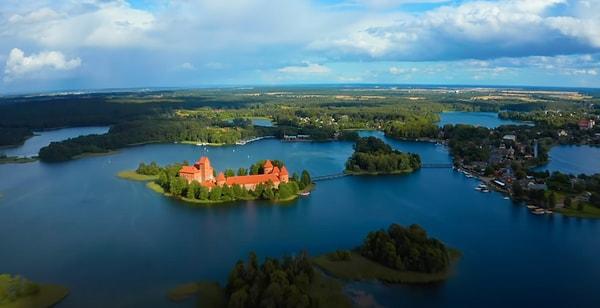 68. Trakai Adası Kalesi, Litvanya: