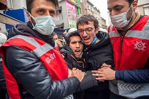 Eski Emniyetçiler Kadıköy'deki Müdahaleyi Değerlendirdi: 'Mevcut Hükümetin Bakış Açısının Oraya Yansıması'