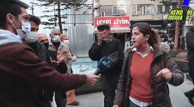 44 ay ceza aldığını ve 4 çocuğu olduğunu söyleyen anne 'Susma sıra sana gelecek' diyerek, 'Bu kadar zalim bir ülkede yaşıyoruz' diyerek seçmenlerin Kur'an'ı, dini, diyaneti bilmediğini de sözlerine ekledi.