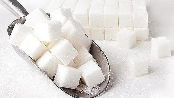 8. Aşırı şeker tüketimi de dolaylı olarak kansere sebep olabilir.