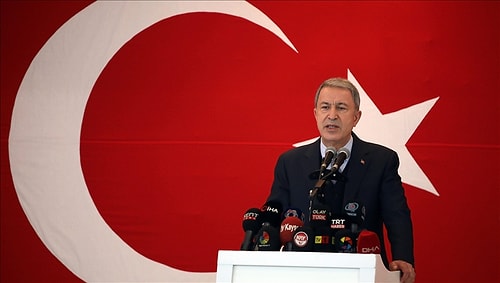 Hulusi Akar'dan Bildiri Tepkisi: 'Demokrasimize Zarar Vermekten Başka Bir İşe Yaramaz'