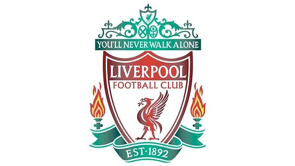 2. Tabii sloganlı logoların arasındaki en meşhuru tartışmasız Liverpool logosu. ''You'll Never Walk Alone'' herkesin de bildiği üzere ''Asla yalnız yürümeyeceksin'' anlamına geliyor.