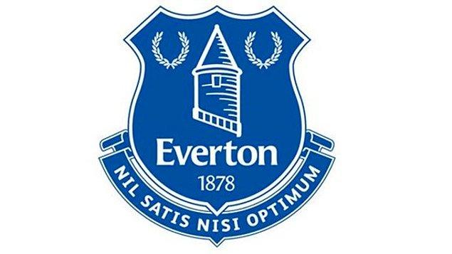 4. Everton logosunda da "Nil Satis Nisi Optimum" yazısını görüyoruz. Latince bir deyiş olan bu söz "Sadece en iyi yeterince iyidir" anlamına geliyor.