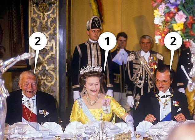 5. Kraliçe'den önce kimse yemek yemez.