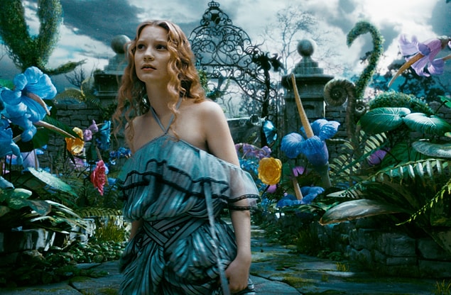 4. Alice Harikalar Diyarında (2010)