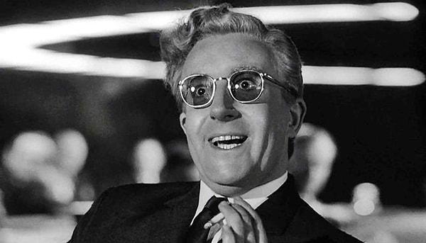 27. Dr. Garipaşk / Dr. Strangelove or: How I Learned to Stop Worrying and Love the Bomb (1964)