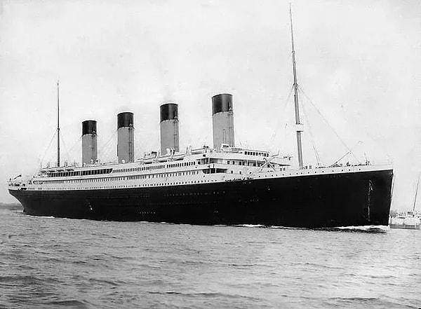 20. Titanic Gemisi'ndeki gözcülerin dürbünleri yoktu.