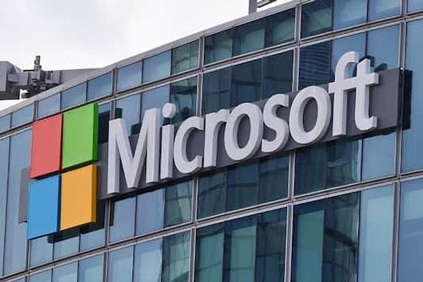 Daha önce Microsoft, Japonya ofisinde 3 günlük hafta sonu izni uygulamasını gerçekleştirmiş ve bunun verimliliği yüzde 40 artırdığını açıklamıştı.