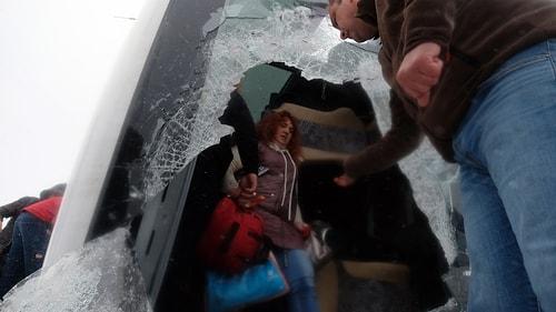 Konya'da 2 Tur Otobüsü Devrildi: 1 Rus Turist Öldü, Çok Sayıda Yaralı Var