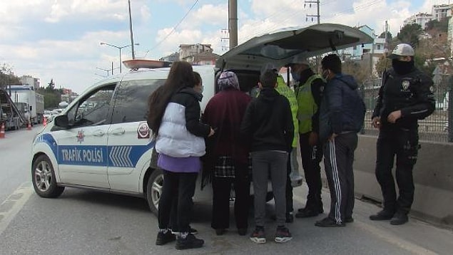 Polis ekipleri, gerekli işlemleri uyguladıktan sonra araçtakiler bölgeden ayrıldı.