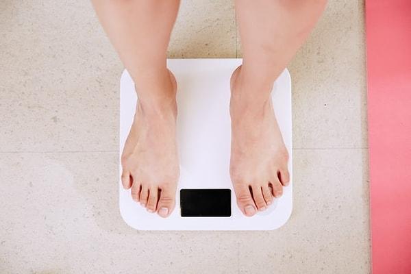 2. Sürekli diyetisyene gidip yağ ve kas ölçümü yaptırmak istemiyorsanız kendinize bir akıllı tartı edinin.