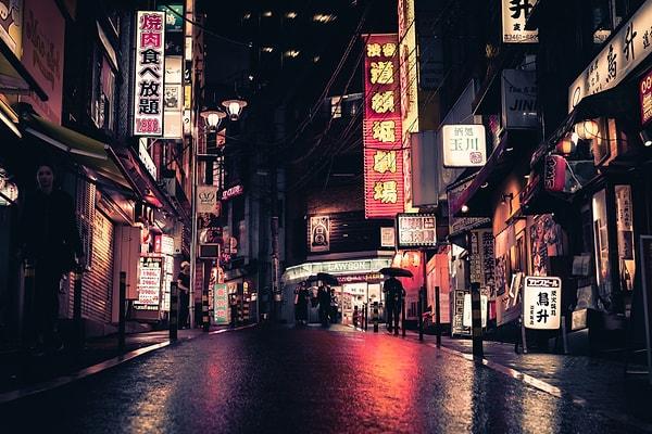 Aslında Japonya'da para karşılığı yapılan cinsel ilişki yasak