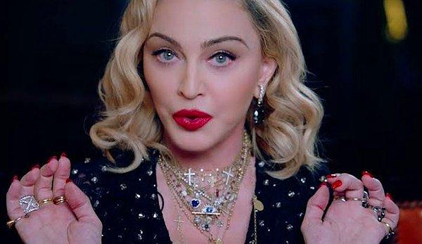 Yılların eskitemediği dünyaca ünlü pop yıldızı Madonna sevenlerine oldukça heyecan verici bir müjde verdi. Ünlü ikonun hayatı “Material Girl” ismini taşıyacak biyografi filmiyle ekranlara gelecek.