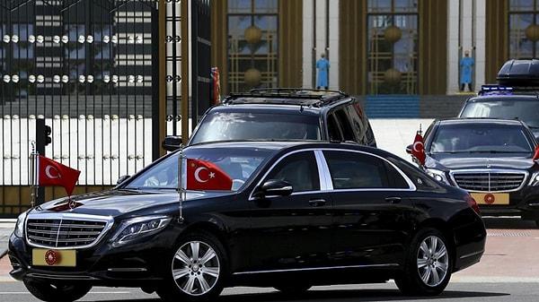 Reuters'ın görüştüğü bir yetkili protokol sorunları nedeniyle Erdoğan'ın bu planlanmayan dönüşü yaptığını söyledi.