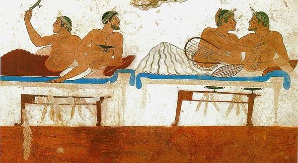 Antik Yunan'da cinselliğe bakış açısı günümüzden çok farklı bir şekilde karşımıza çıkıyor.