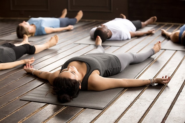 Yoga Nidra içinizde kalmış kalmış gizli duyguları ortaya çıkarır.