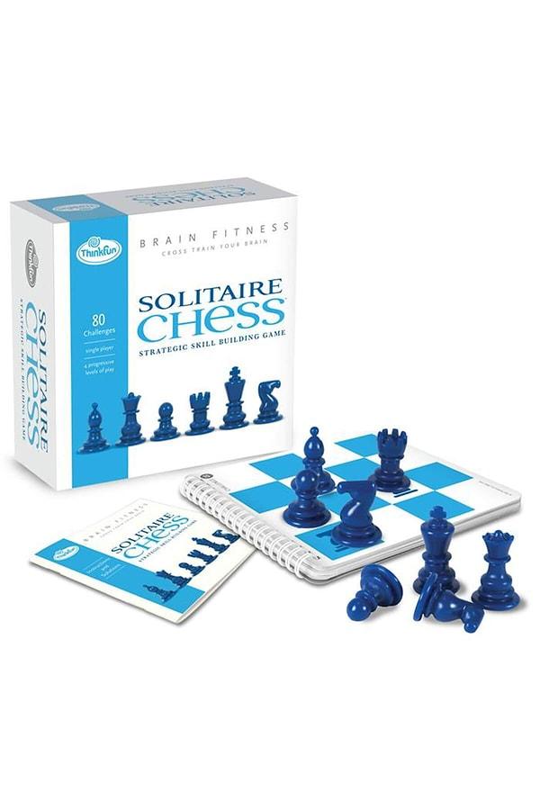 4. Bir rakibe ihtiyaç duymadan satranç oynayabilirsin...