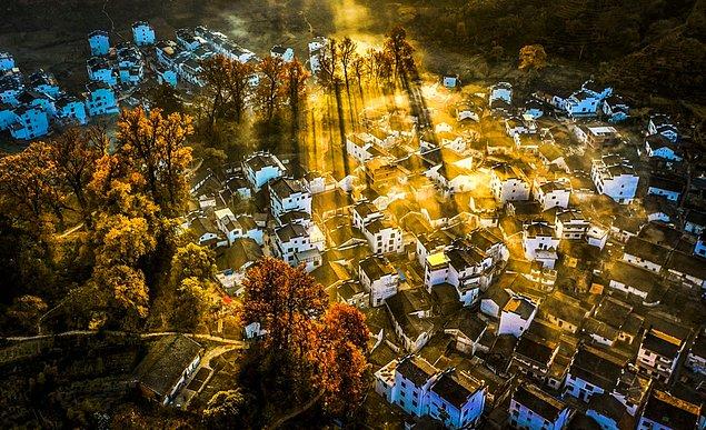 10. Mimari/Şehir Manzarası Kategorisi İkinciliği: "Gündüz Işığı" fotoğrafıyla Chih-Hsiung Tsai