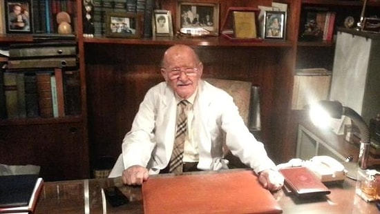 Emekli Doktoru 10,6 Milyon Dolar Dolandırdılar! Kalp Spazmı Geçirdi