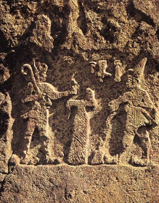 Kral olur olmaz II. Ramses ile Kadeş Antlaşmasını imzalayarak dostluk kuran III. Hattuşili, döneminin en iyi hükümdarı olur.