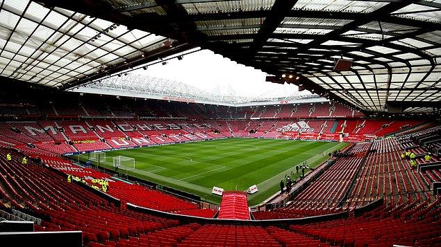1. Lakabı olan stadyumlardan en bilineni Manchester United’ın stadı Old Trafford. Manu efsanesi Sir Bobby Charlton tarafından, bu stada ‘’Düşler Tiyatrosu’’ lakabı verilmiş.