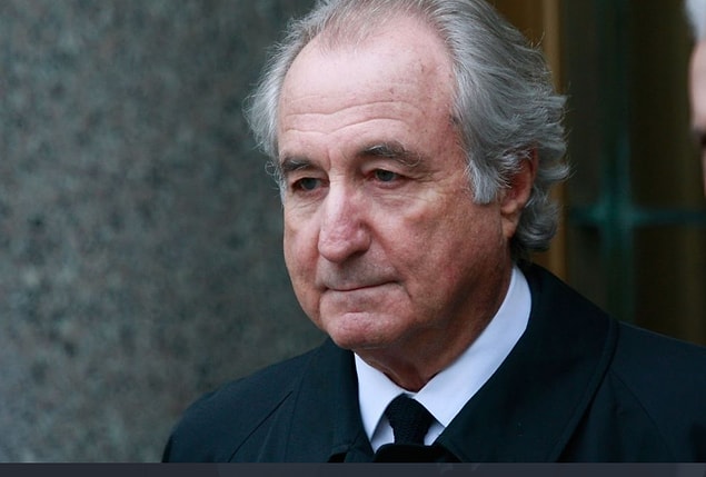 Finans dünyasına böyle giren Madoff bir süre sonra işini geliştirmeye başladı.