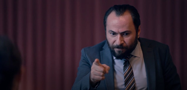 Sonrasında Mustafa Kırantepe'nin hayat verdiği Engin karakteriyle tanışıyoruz.