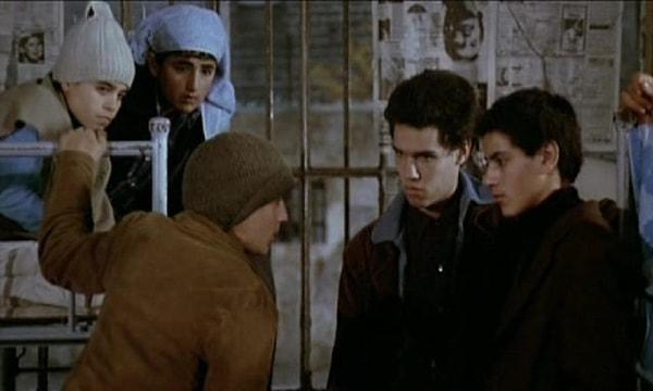 18. Duvar (1983)