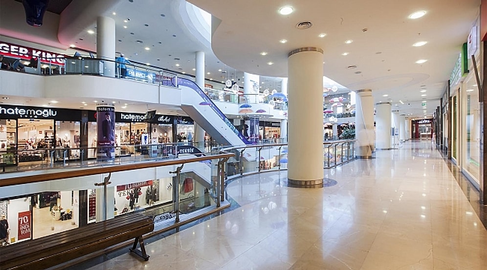 Dikkat Çeken Tedbirler Masada: AVM'lerde Test Zorunluluğu, Aşısızlara Ayrı Yer Gündemde