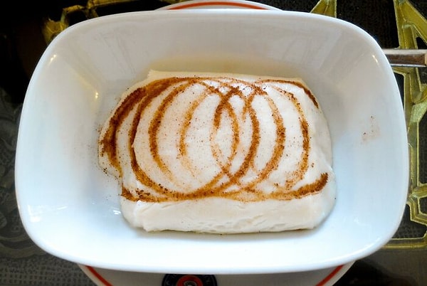 7. В Турции местные жители не прочь полакомиться молочным десертом Tavuk göğsü, в состав которого входит...куриная грудка.