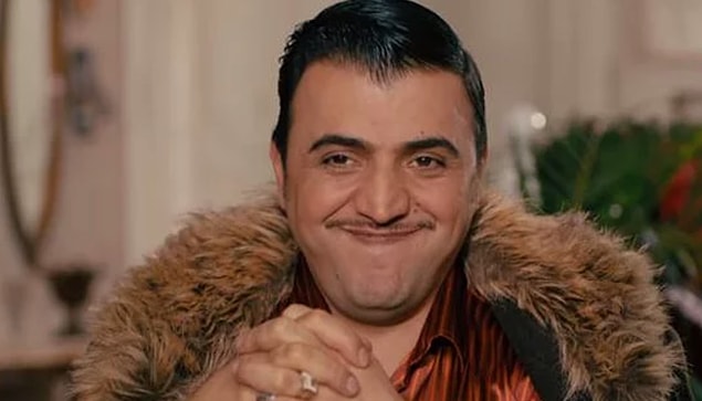 11. Sana işçisi gibi değil kölesi gibi davranır. Utanmasa arabasını bile yıkatmaya kalkar.