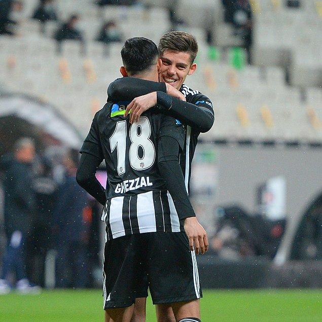 Beşiktaş'a galibiyet getiren golleri penaltıdan Ghezzal ve N'kodou(2) attı.