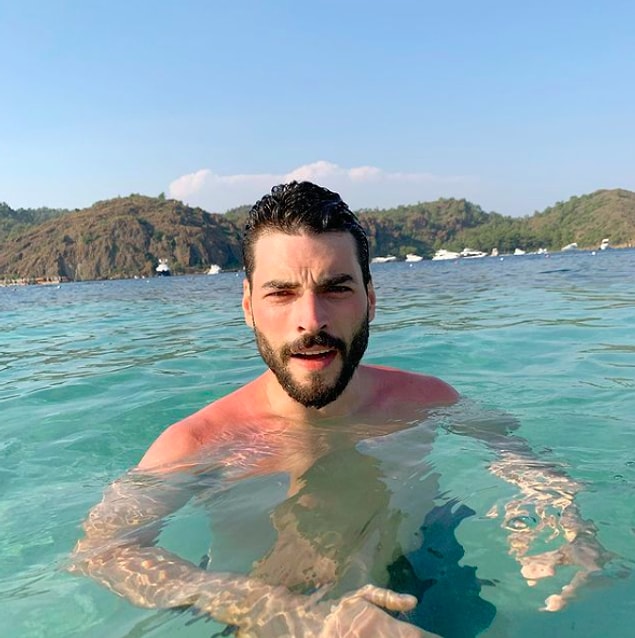 Bu iddiaların ardından Akınözü Instagram hesabında bir paylaşım yaparak hepsini yalanlamıştı.