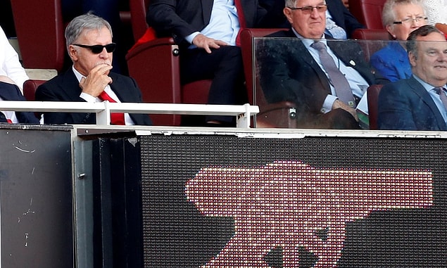 1. Arsenal’in sahibi Amerikalı milyarder iş insanı Stan Kroenke, dünyanın en zengin insanlarından biri kendisi.