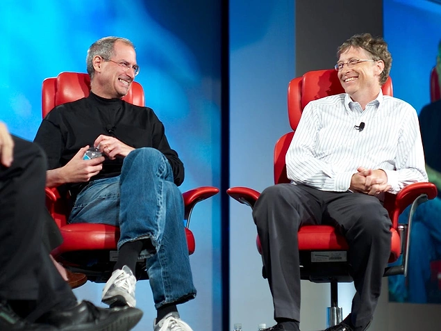 Aslında bu yenilere verebileceğimiz örnekler, Apple’ın kurucusu Steve Jobs ve Microsoft’un kurucusu, son günlerde adı Covid-19 ve aşıyla anılmış olan isim Bill Gates.
