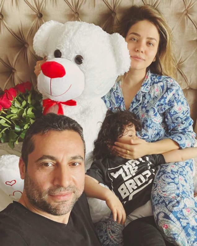 2018 tarihinde Salih Maraş ile Milano'da evlenmiş ünlü oyuncu.